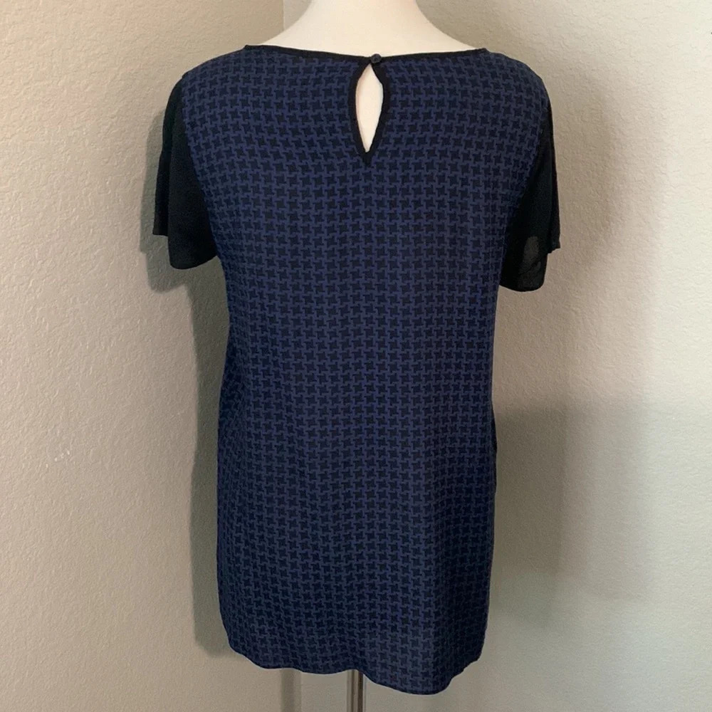OLD NAVY nwot black and blue short sleeved patterned tee/blouse - Picture 7 of 10